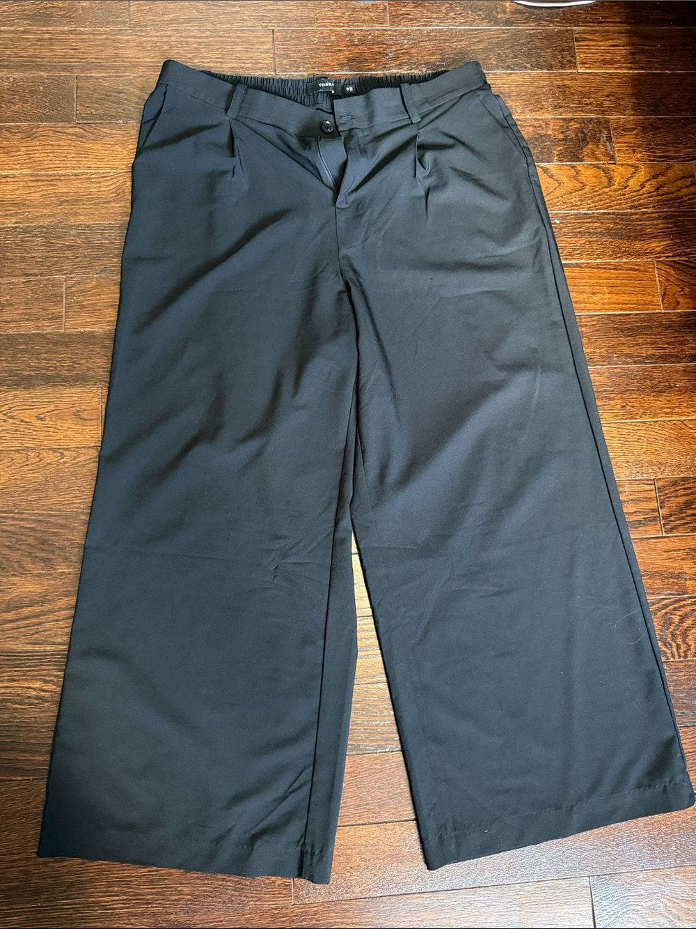 Women’s Black Wide-Leg Dress Pants